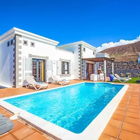Villa Playa Blanca Sleeps 4 Pool Air Con Wifi Playa Blanca (Lanzarote)